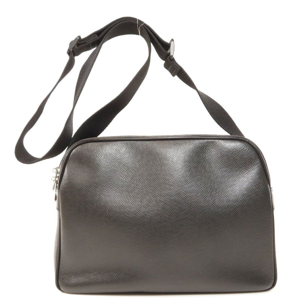 Louis Vuitton Shoulder Taiga Leather Bag Reporter Black